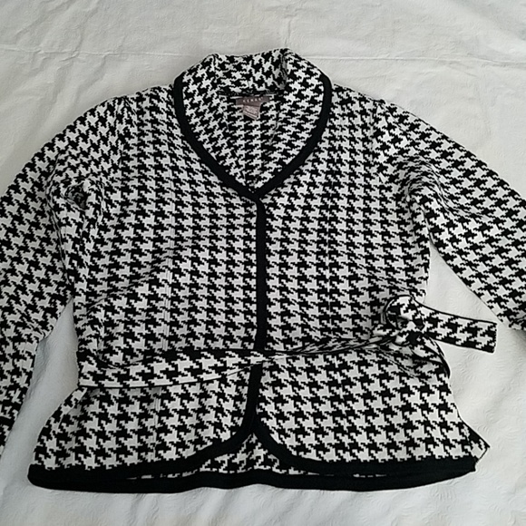 Kenar Black & White Belted Sweater Sz LG - Picture 1 of 7